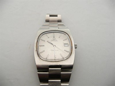 Lot 368 - Omega' steel bracelet watch