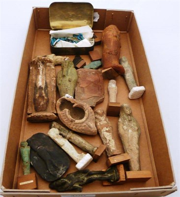 Lot 400 - Box of Egyptian figures etc