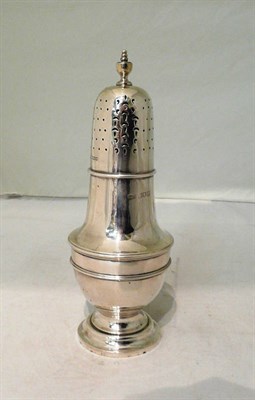 Lot 111 - A silver sugar caster, 9.13 oz