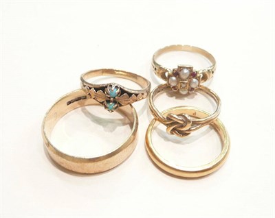 Lot 327 - Five assorted gold rings