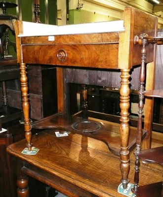 Lot 446 - Walnut Victorian washstand