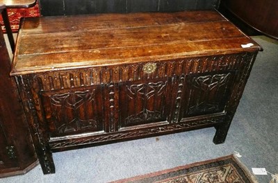 Lot 531 - 17th century joined oak chest