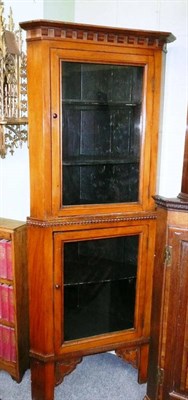 Lot 559 - Glazed corner cupboard