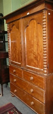 Lot 562 - A Victorian linen press