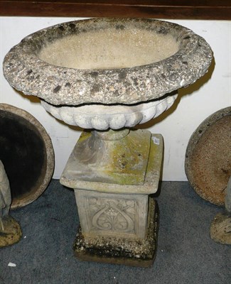 Lot 601 - Composition garden urn