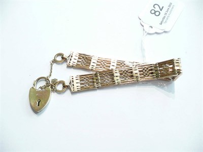 Lot 82 - A fancy gate bracelet