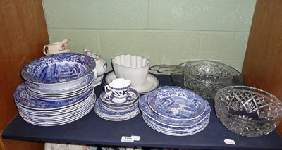 Lot 109 - A quantity of Copeland Spode Italian blue and white, other ceramics and glass