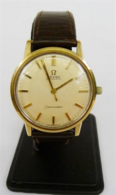 Lot 418 - A 9ct Gold Automatic Centre Seconds Wristwatch, signed Omega, Seamaster, circa 1964, (calibre...