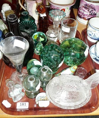 Lot 181 - Tray of glassware including green dumps etc