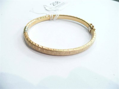 Lot 208 - 18ct gold bangle