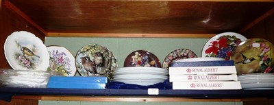 Lot 254 - Shelf of assorted botanical and ornithological collectors plates (approx 70)