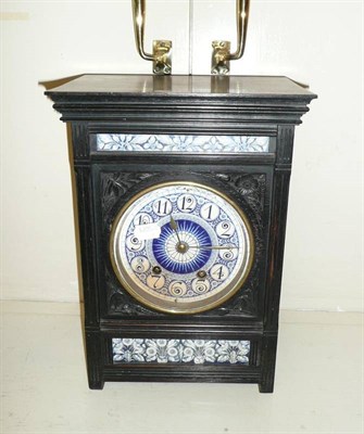 Lot 261 - An aesthetic style mantel clock