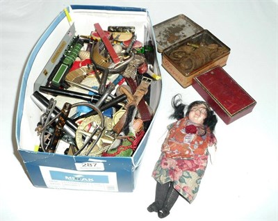 Lot 287 - Box of collectables including pens, spurs, etc