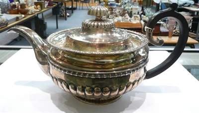 Lot 456 - A Dublin silver teapot