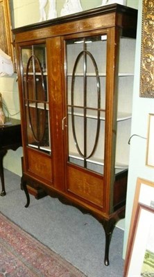 Lot 539 - Edwardian display cabinet