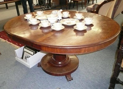 Lot 594 - Victorian breakfast table