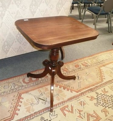 Lot 601 - A Regency mahogany tripod table