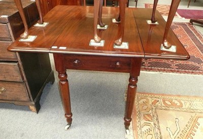 Lot 632 - A Victorian Mahogany Pembroke table