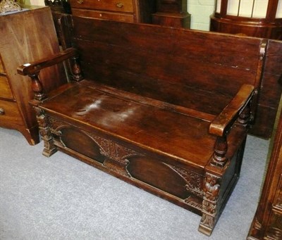 Lot 687 - Oak monks bench