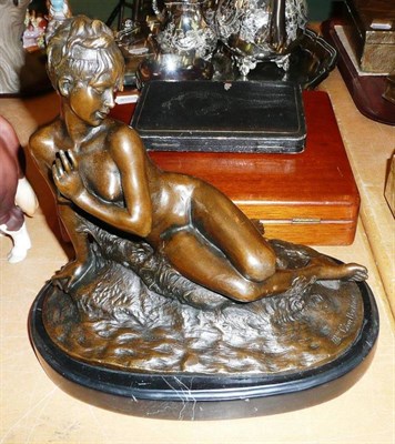 Lot 17 - Modern bronze of a nude girl signed Mme Leon Bertaux (with box)