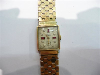 Lot 86 - A 14 carat gold gentleman's wristwatch 'Lucern'