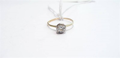 Lot 378 - Single stone diamond ring