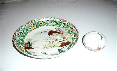 Lot 438 - 18th/19th century Chinese famille verte pierced dish and a Chinese vase