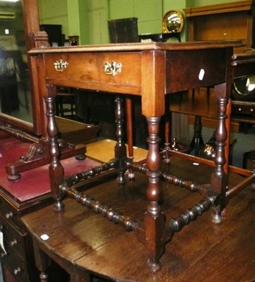 Lot 631 - A small mahogany side table with single frieze drawer