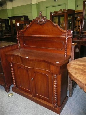 Lot 643 - Mahogany chiffonier