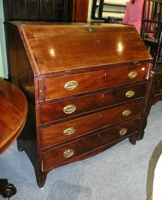 Lot 655 - Georgian mahogany bureau