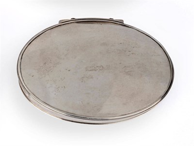 Lot 582 - A George II Snuffbox, John Newton, London, circa 1735, oval, plain, the base engraved with initials