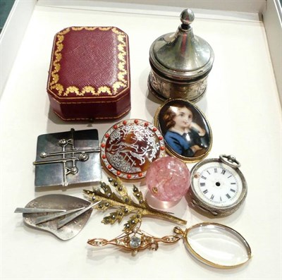 Lot 88 - A small quantity of jewellery including a gold, seed pearl and aquamarine brooch, a fob watch,...