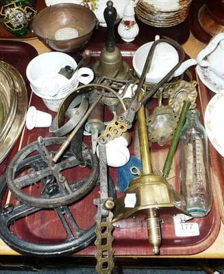 Lot 177 - A brass meat jack, kitchenalia and brassware, etc