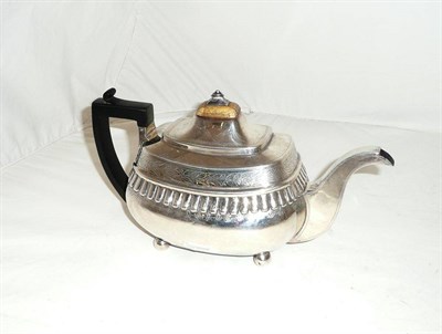 Lot 227 - Georgian silver teapot