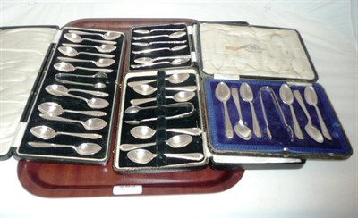 Lot 285 - Four boxes of silver teaspoons