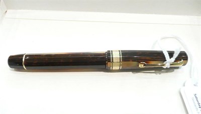 Lot 390 - A fountain pen with 18ct nib by Omas, in box