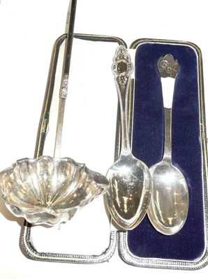 Lot 410 - A toddy ladle and two silver spoons