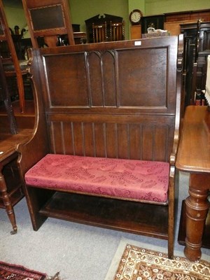 Lot 667 - Oak pew