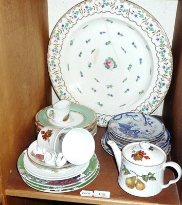 Lot 115 - Worcester Evesham teaset, Spode Newstone plates, Spode grape design plates etc on one shelf