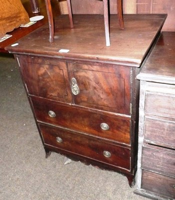 Lot 395 - Georgian mahogany bedside pot cupboard