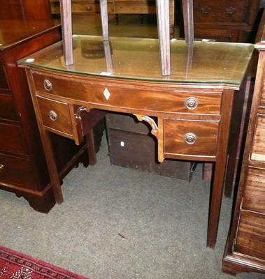 Lot 403 - Mahogany dressing table