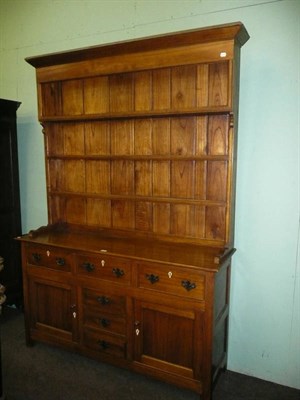 Lot 473 - Reproduction oak dresser