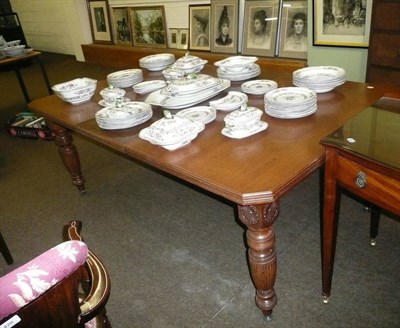 Lot 482 - Victorian oak dining table, leaf and winder