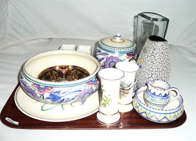 Lot 2 - A tray of assorted ceramics including Poole
