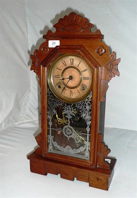 Lot 20 - American mahogany mantel clock with pendulum and key