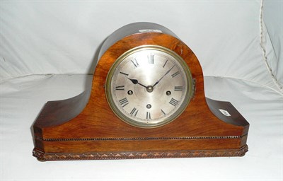 Lot 23 - Mantel clock