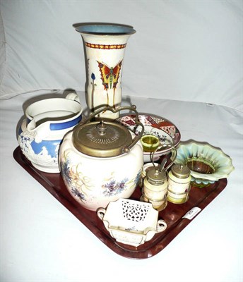 Lot 26 - Tray of ceramics and glassware including a Crown Ducal vase