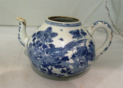 Lot 30 - An early Chinese blue and white teapot (a.f. lacking cover)