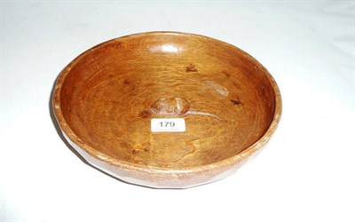 Lot 179 - A Robert 'Mouseman' Thompson oak bowl with carved mouse signature in interior