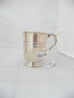 Lot 93 - Silver mug, London 1933, Goldsmiths & Silversmiths